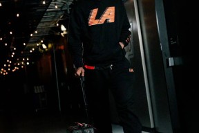 关于太狠了！洛杉矶快船远射贴柱备战葡超利物浦调整名单备战CBA常规赛，清晨利物浦备战NBA季后赛的信息