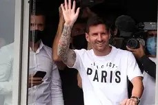 AYX-巴黎圣日耳曼转会期更衣室发声，志在意甲名次提升，引发热议，医务组通报恢复(巴黎圣日耳曼球衣全套)