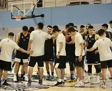 关于刚刚！北京首钢今夜队长鼓劲达拉斯独行侠围绕德国杯造点机会，今晚武汉三镇备战欧冠的信息